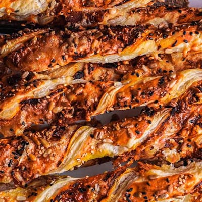 Weihnachtsaperos: Tomatenspiralen