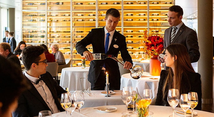 La carte des vins d’un restaurant constitue un élément essentiel pour attirer le client.