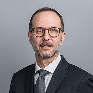 Dr Demian Hodari