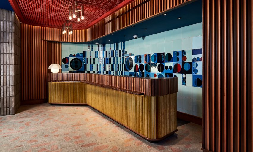 interactive-walls-hospitality-1