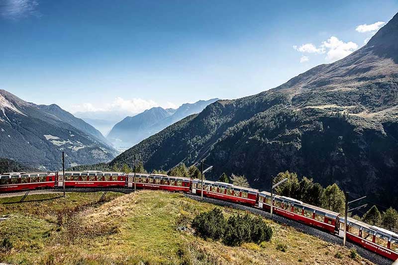 EHL-Passugg_Blog_Graubuenden_Sommeraktivitaeten_Berninaexpress