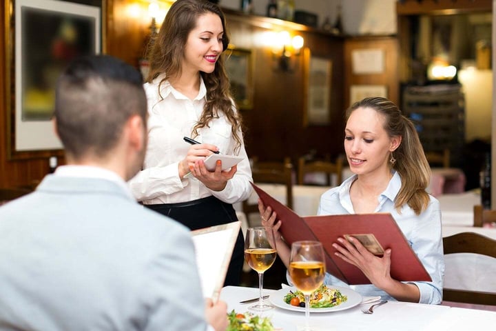 5 customer service skills to help you love your job