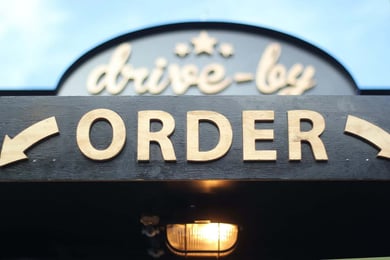 Cross-industries innovation: Formula 1 has impacted fast-food dining