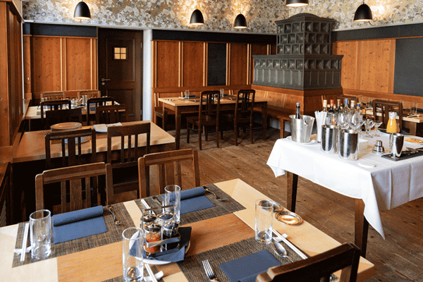 EHL-SSTH_Outlets_Umami_Room-1