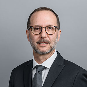 Dr Demian Hodari